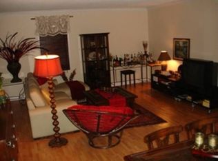 1083 Abbott Blvd, Fort Lee, NJ 07024