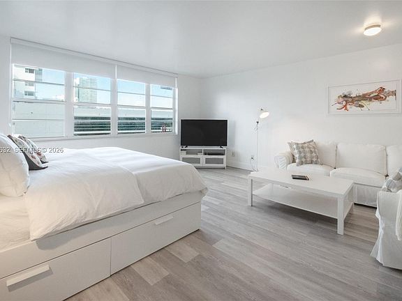 2nd image of 100 Lincoln Rd #439