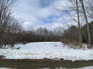 26 Windy Meadows Dr, Manchester, ME 04351