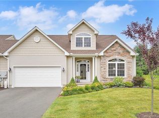 102 Juniper Ln UNIT 102, Suffield, CT 06078