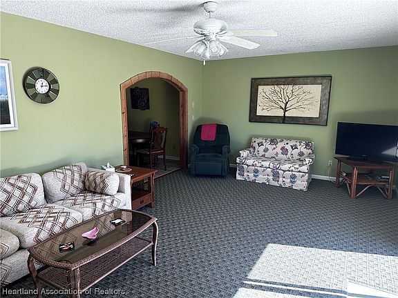 4th image of 245 Starlight Ave