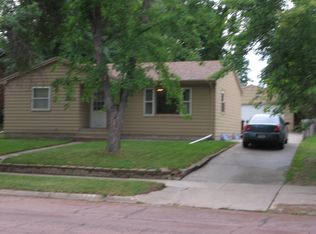 924 W 7th Ave, Mitchell, SD 57301