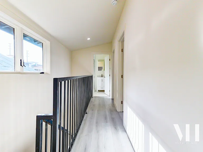 1032.75 | Five Bedroom, Four Bath| Detached Home