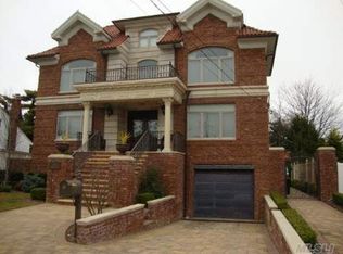 3065 Driftwood Ln, Bellmore, NY 11710