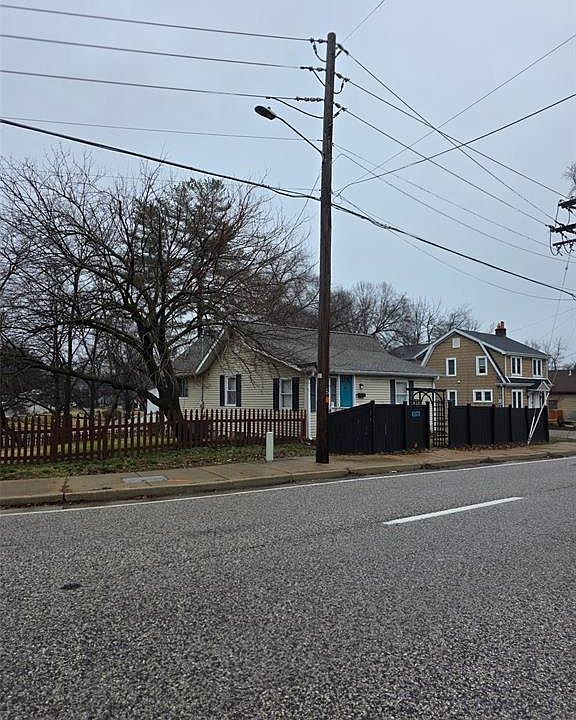 1st image of 9735 Big Bend Blvd