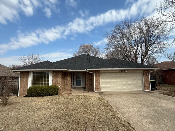 1203 Mayes St, Purcell, OK 73080