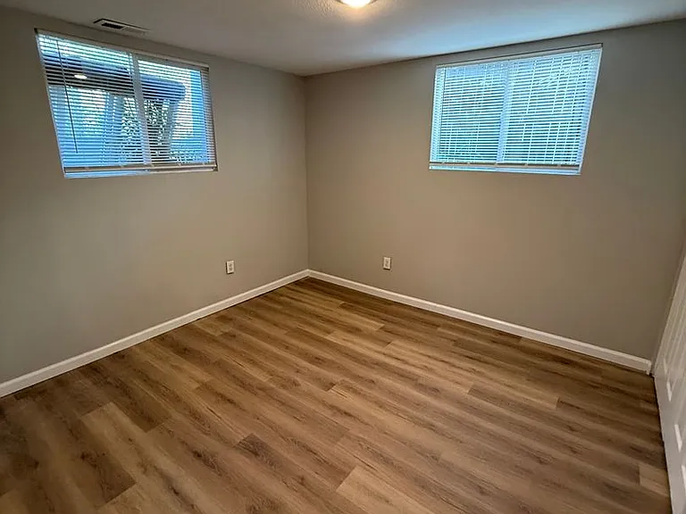 4140 W Ellsworth Ave — Photo 8