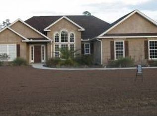 205 Lakes Dr, Brunswick, GA 31523