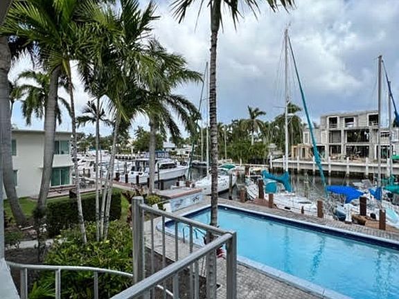 2nd image of 120 Isle Of Venice Dr #1