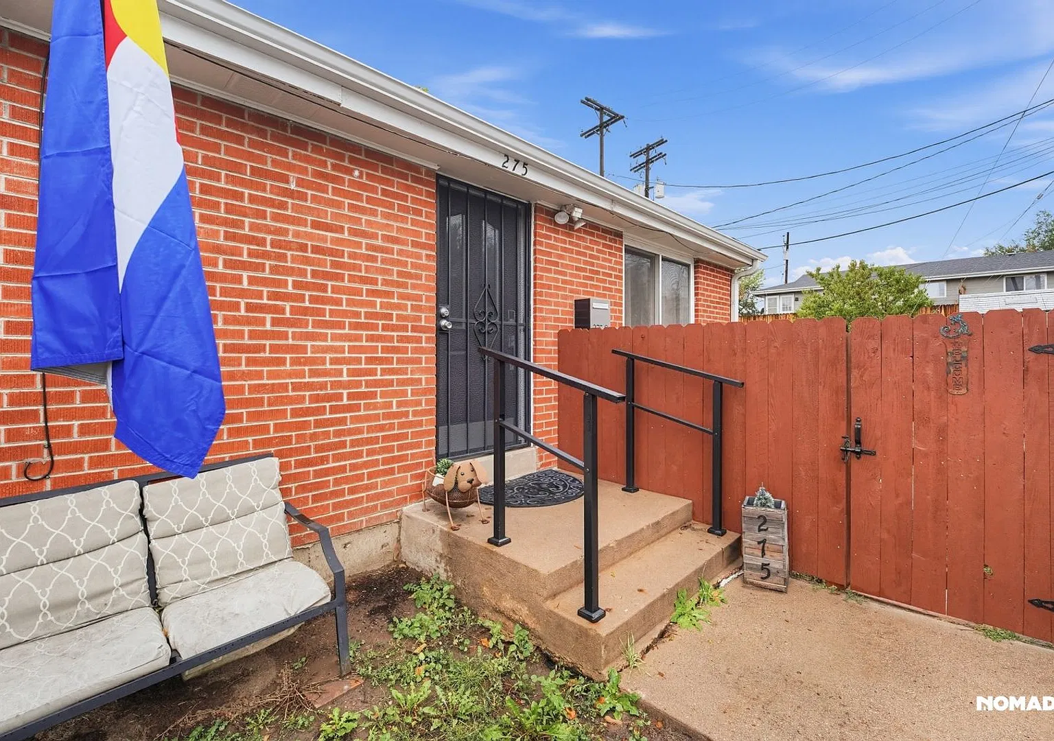 Charming 2BR Apartment in Denver — Photo 1