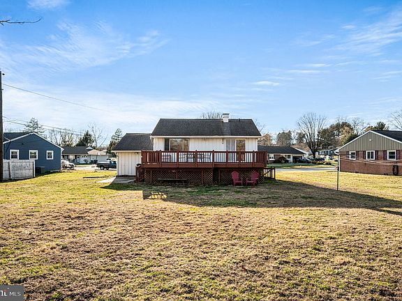 3rd image of 435 Chesterfield Dr