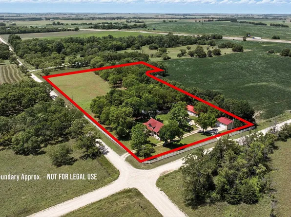 2403 Lark Rd, Abilene, KS 67410