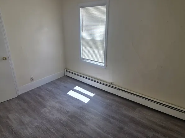 69 Newhall St #2, Lowell, MA 01852