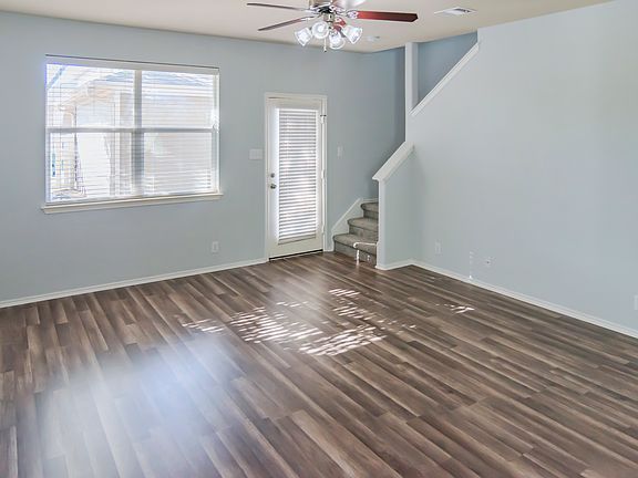 4th image of 18532 Mammoth Cave Blvd Unit 2