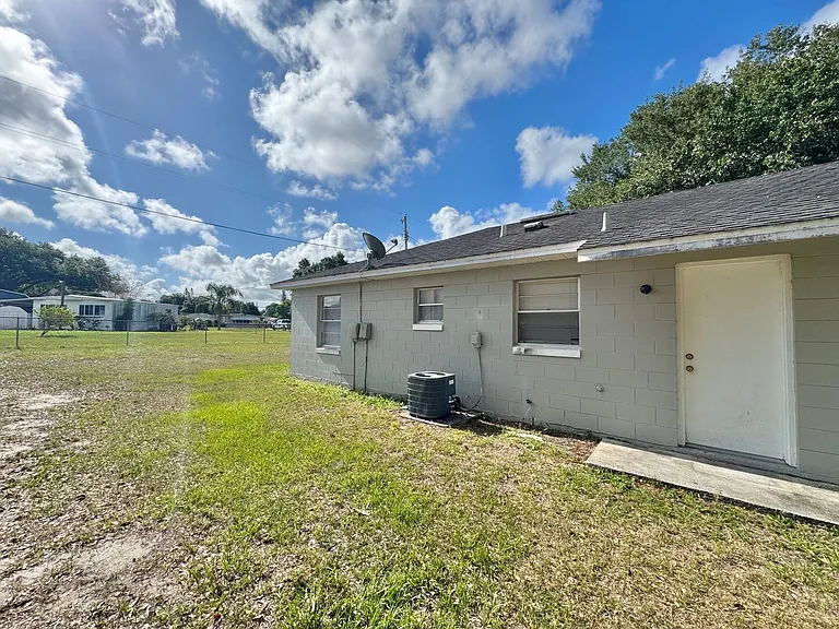 5665 Struthers Ct — Photo 35