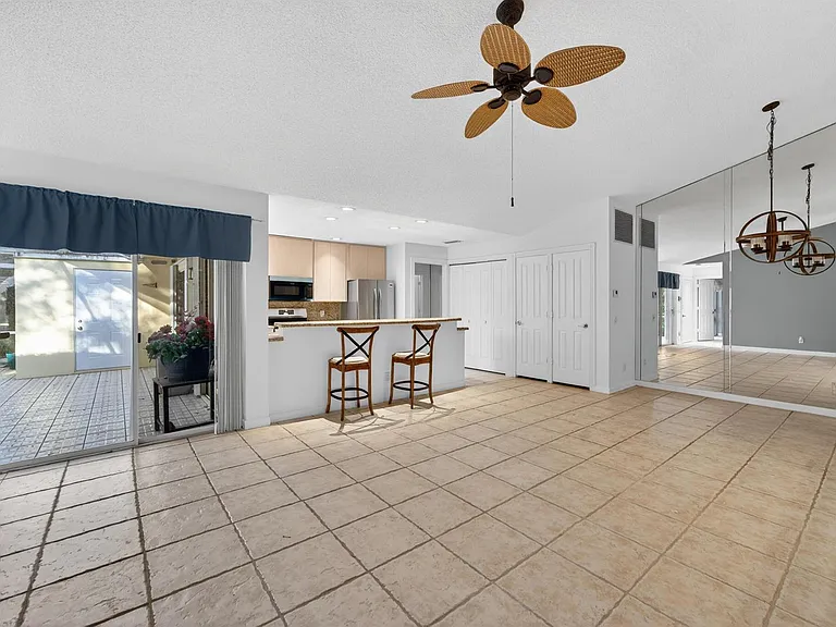 304 Sun Terrace Ct — Photo 17