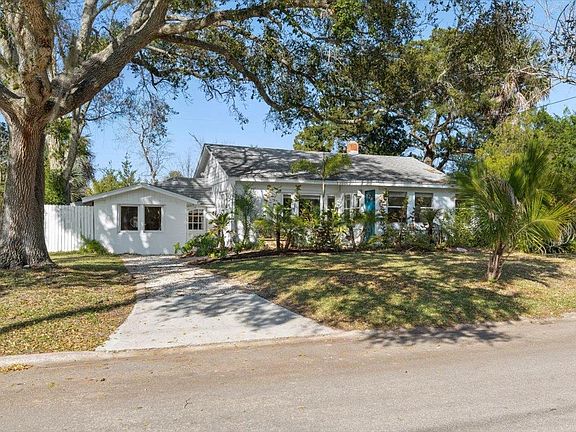 3rd image of 304 Flagler Blvd