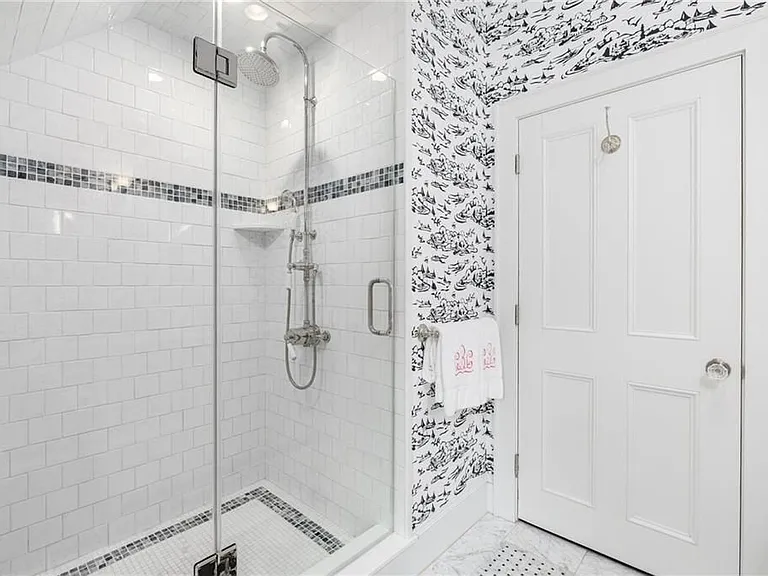 33 Beacon Hill Rd — Photo 22