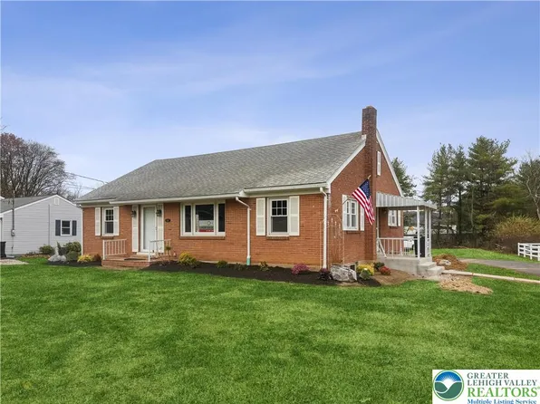 3843 E Hopewell Rd, Center Valley, PA 18034