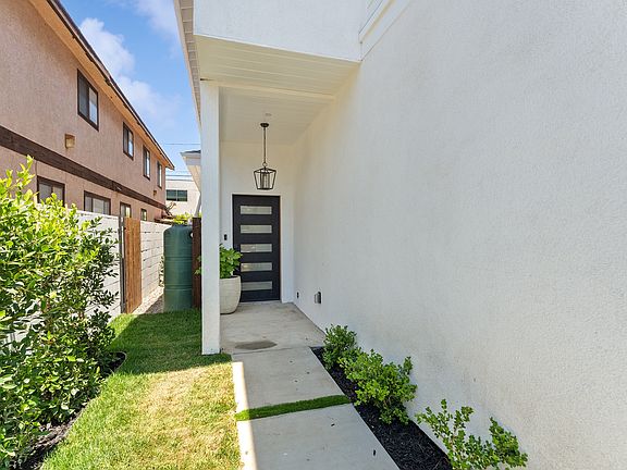 4th image of 8517 Melvil St