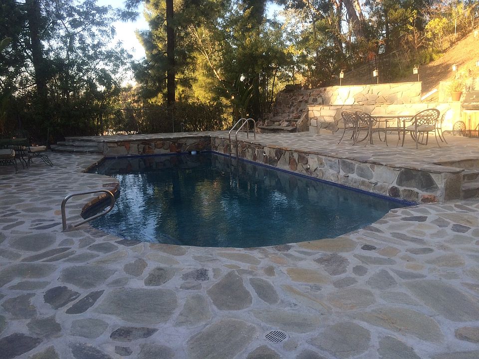 1st image of 18045 Lake Encino Dr