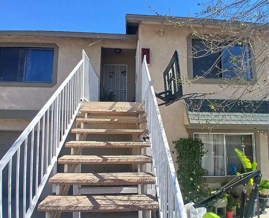 509 E Avenue Q #2