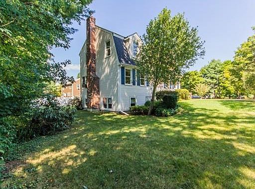 2nd image of 26 Tracy Cir