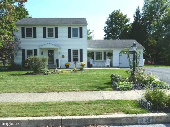 108 Noble Dr, Perkasie, PA 18944