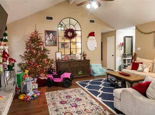 1081 Westmeadow Dr, Beaumont, TX 77706