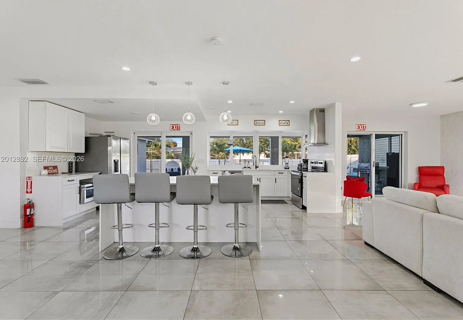 Hollywood Hills — Photo 4