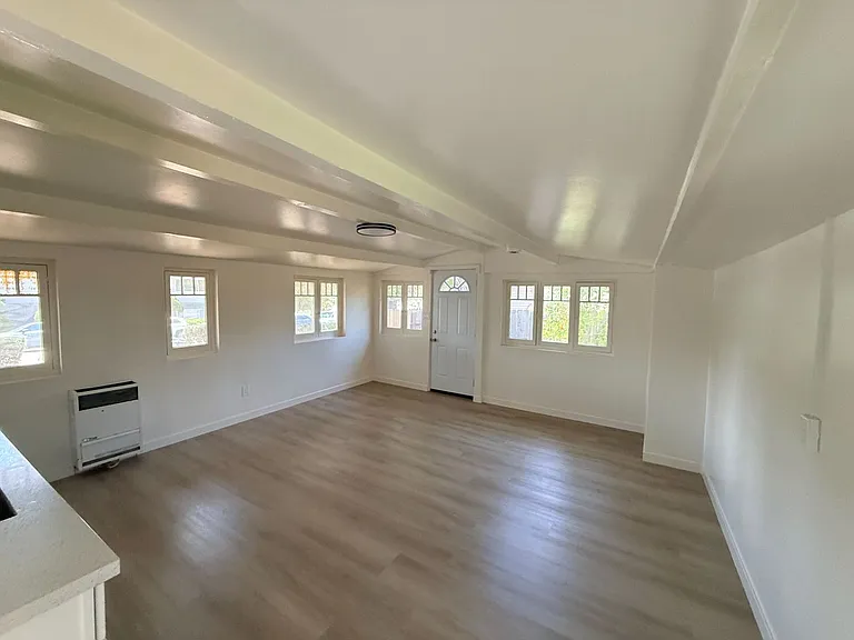 1212 Twenty Fredericks 390 Ptwy — Photo 7