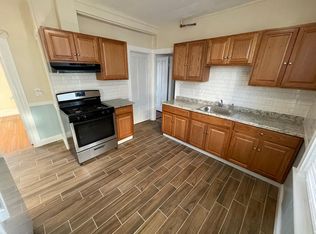 17 Romsey St APT 2, Dorchester, MA 02125