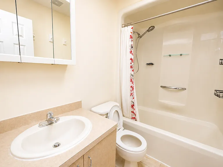 176 Midland Ave #2 — Photo 11