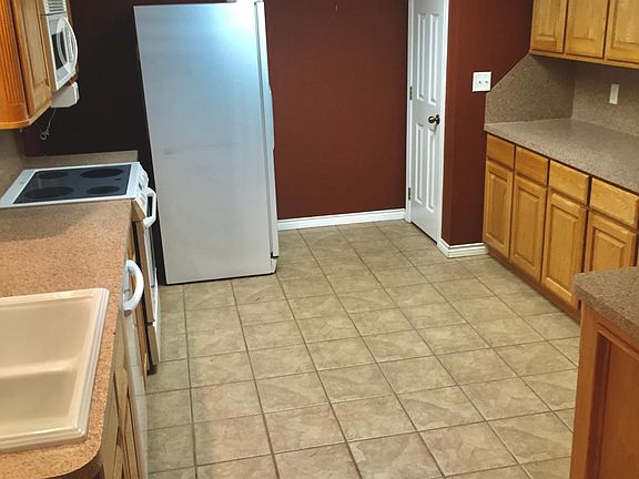 3rd image of 6593 Waterway Dr