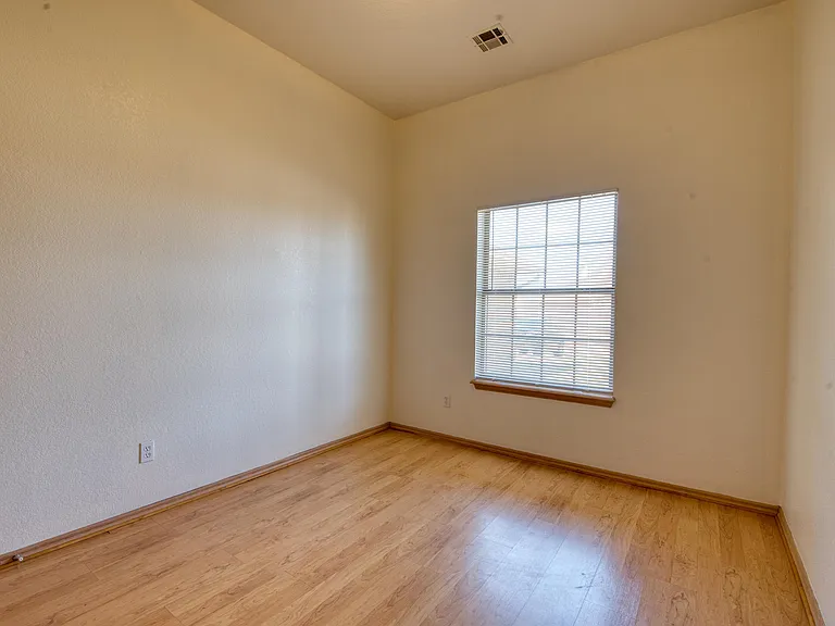 1220 Eastridge Dr — Photo 19