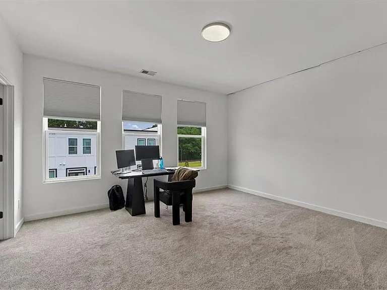 1077 Glen Opal Dr — Photo 25