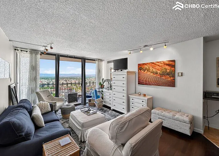 Furnished Studio in Denver, CO