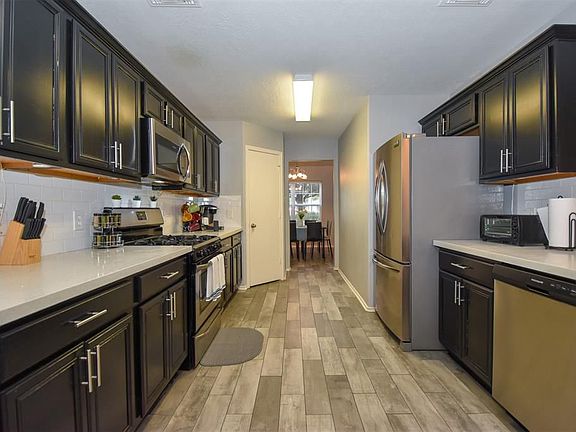 3rd image of 11007 Shumard Oak Ct