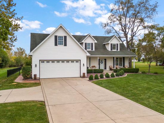 9885 Joliet St, Saint John, IN 46373