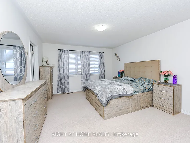 36 Spokanne St — Photo 25