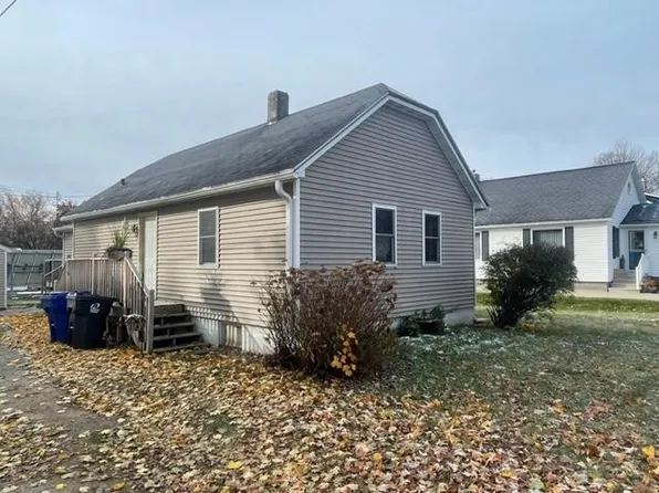 310 W Ganschow St, Bonduel, WI 54107