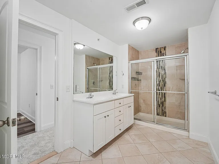 16 Emily Ct — Photo 18