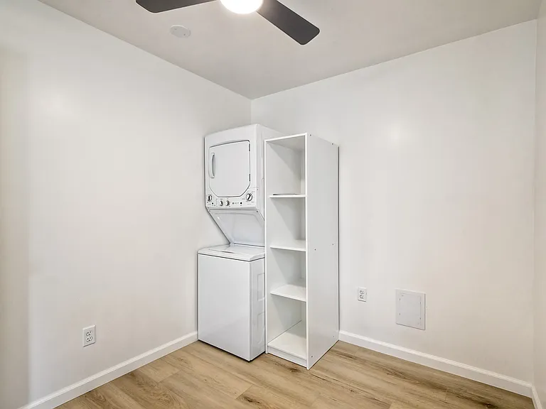 209 Surfrider Way - Unit E — Photo 11