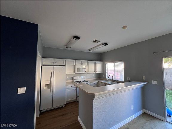 4th image of 2570 Velez Valley Way