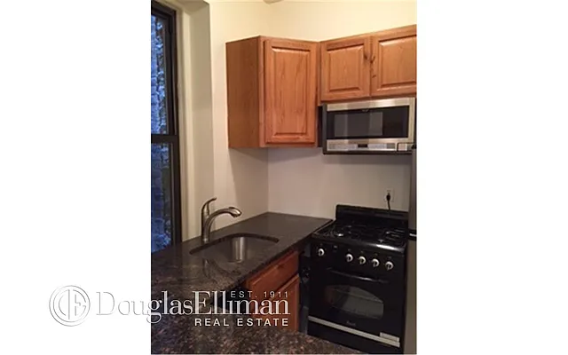 Rented by Douglas Elliman | media 14