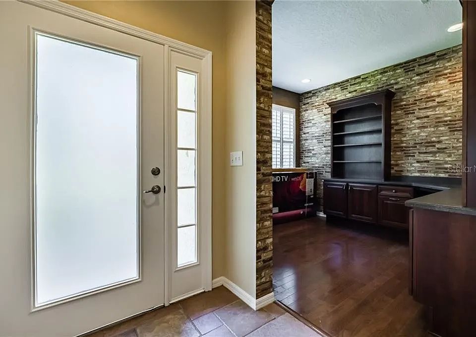 1st image of 19266 Stone Hedge Dr