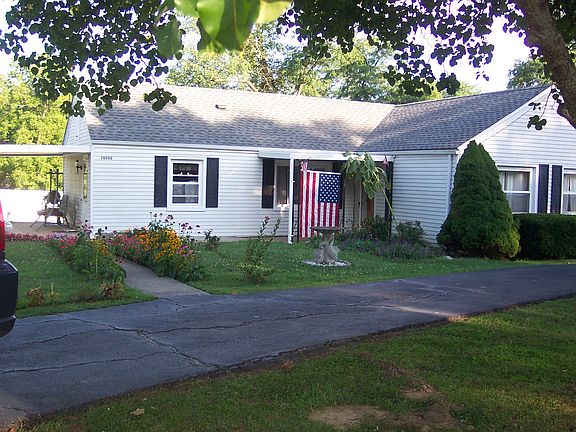 2nd image of 16566 S Broadway St