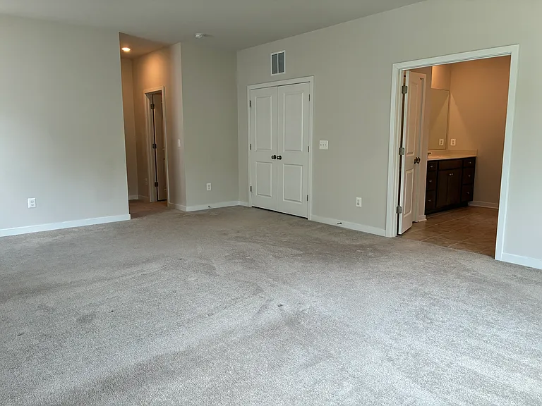 2062 Whithorn Hl — Photo 50