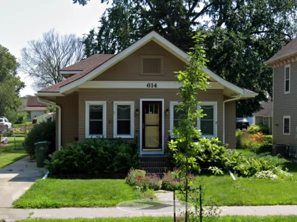 614 3rd St, Brookings, SD 57006