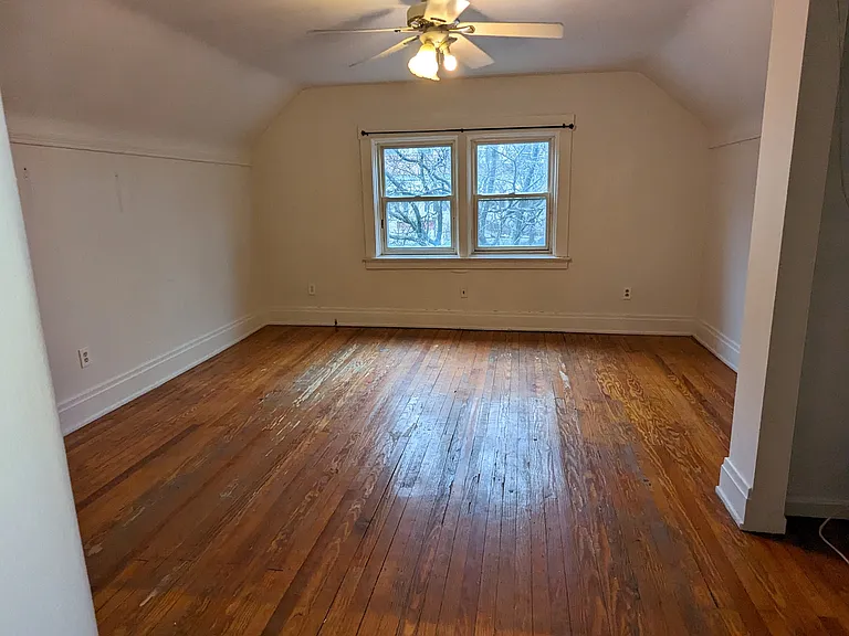 Large upstairs Bedroom